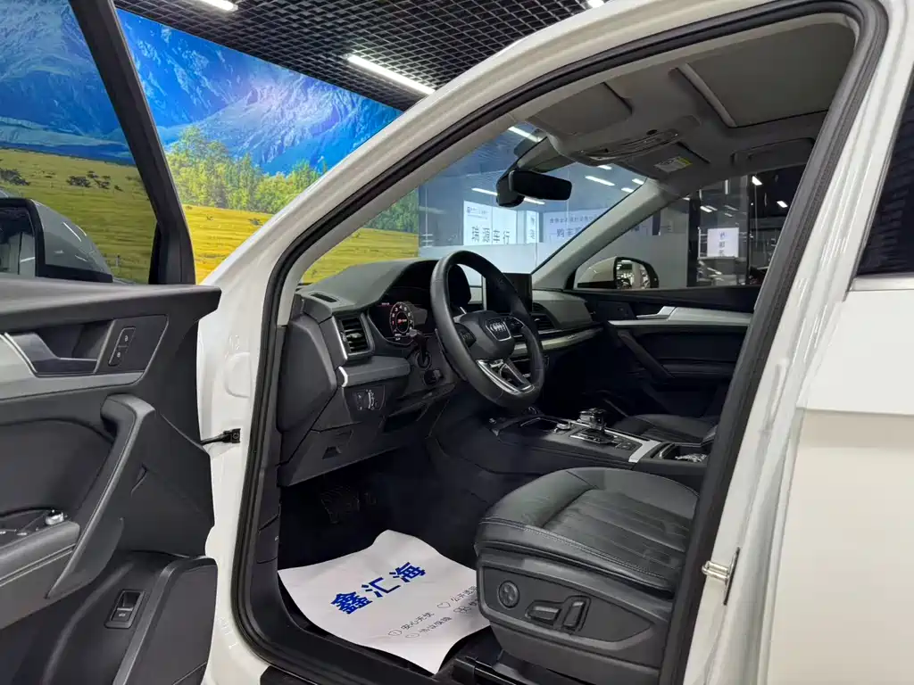 Audi Q5L 2018 40 TFSI enjoys fashionable style, National V купить на сайте DeffCars