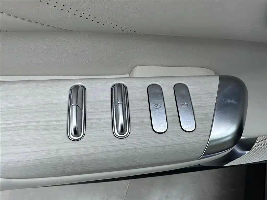 Changan Qiyuan E07 2025 pure electric four-wheel drive 90kWh Dacheng version купить на сайте DeffCars