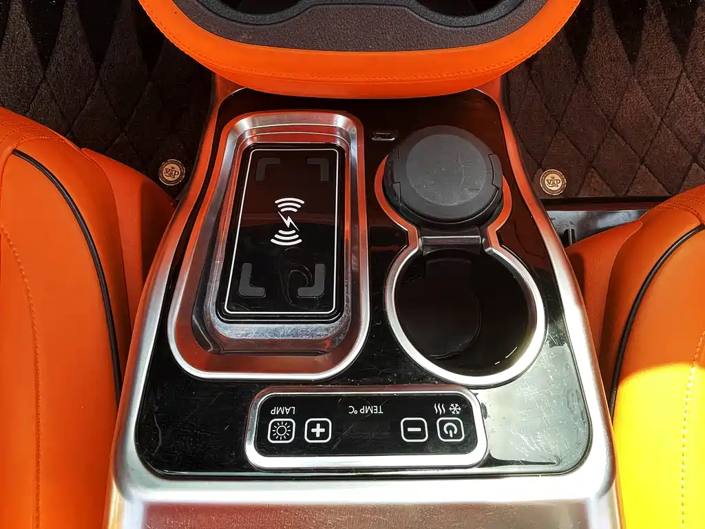 Vito 2023 2.0T Business Edition 7 seats купить на сайте DeffCars