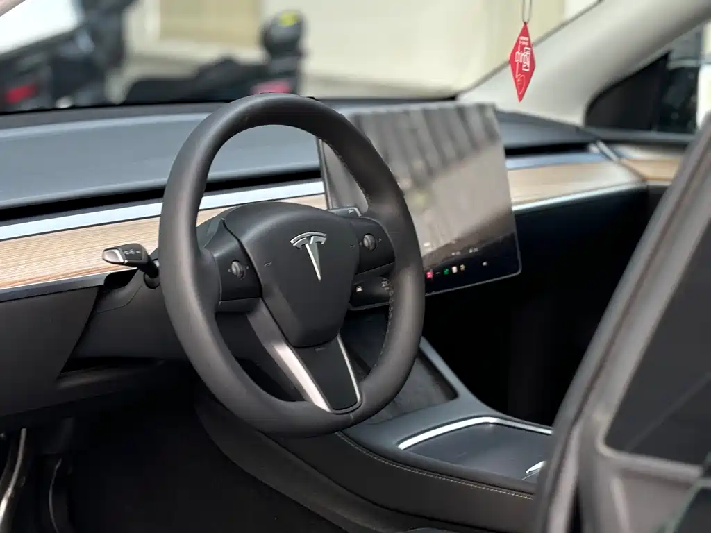 Model Y 2022 long-range all-wheel drive version купить на сайте DeffCars