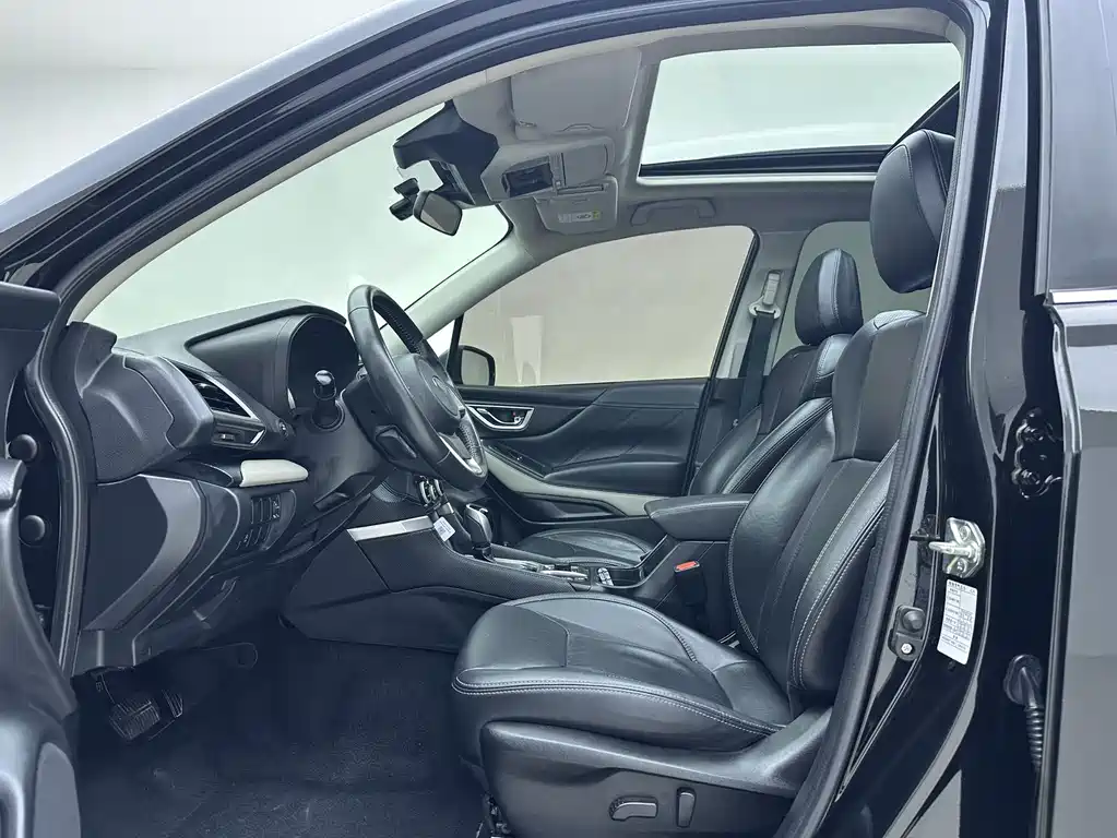 Forester 2022 2.0i AWD Deluxe Edition EyeSight купить на сайте DeffCars