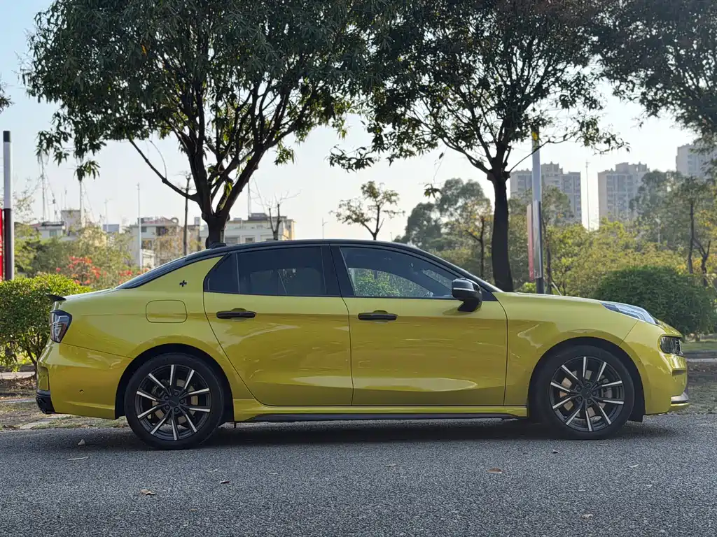 Lynk & Co 03 2019 03+ 2.0TD Automatic Wind Control Edition купить на сайте DeffCars