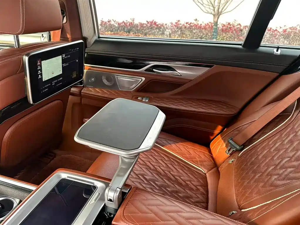 BMW 7 Series 2021 740Li xDrive Executive M Sports Package купить на сайте DeffCars
