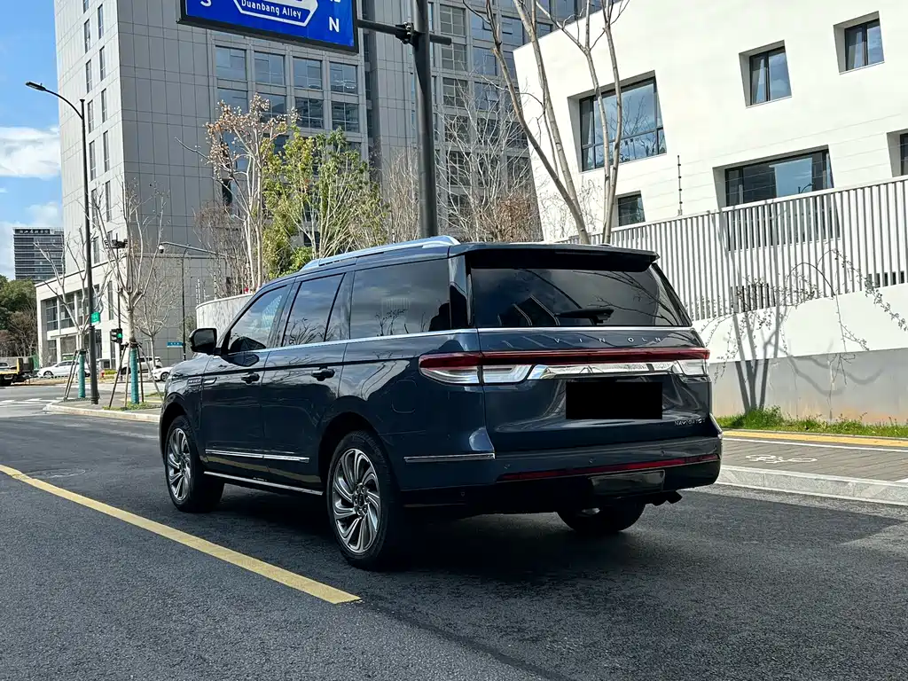 Navigator 2022 3.5T Honor Edition купить на сайте DeffCars