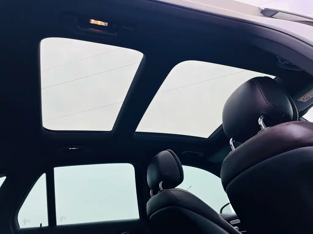 Mercedes-Benz GLC 2018 GLC 260 4MATIC luxury model купить на сайте DeffCars