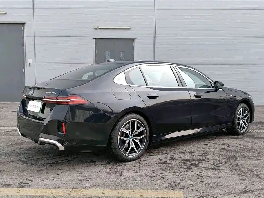 BMW i5 2024 eDrive 35L M Sports Package купить на сайте DeffCars