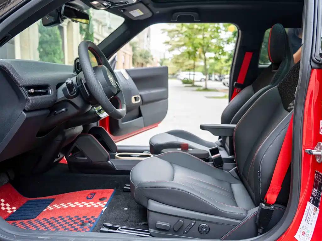 Electric MINI JCW 2025 Monte Carlo Nights 60th Anniversary Edition купить на сайте DeffCars