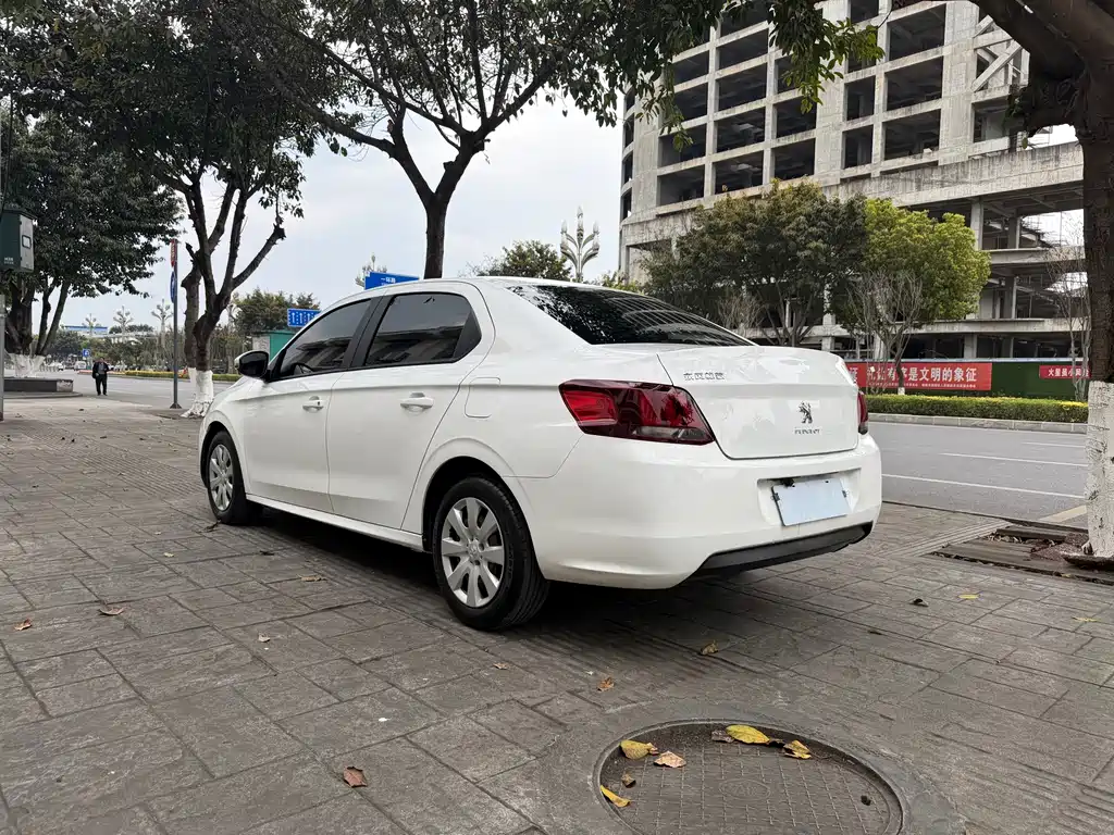 Peugeot 301 2018 1.6L manual comfort version купить на сайте DeffCars