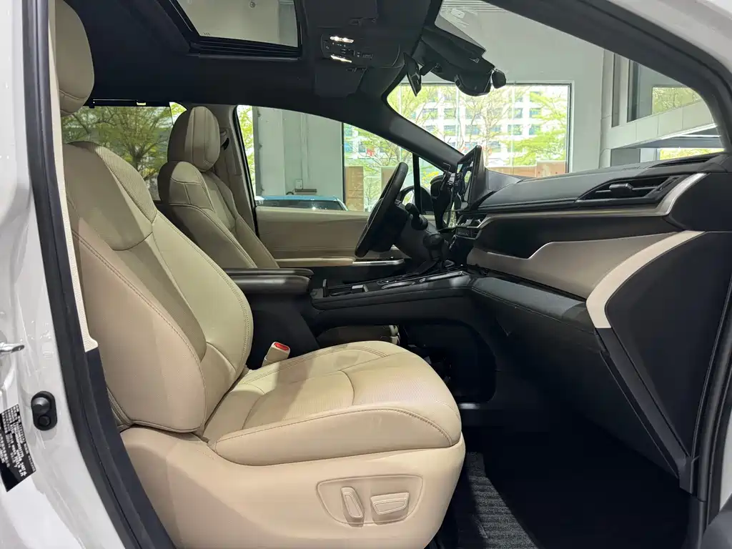 Grevia 2023 2.5L Hybrid Monarch VIP Edition купить на сайте DeffCars