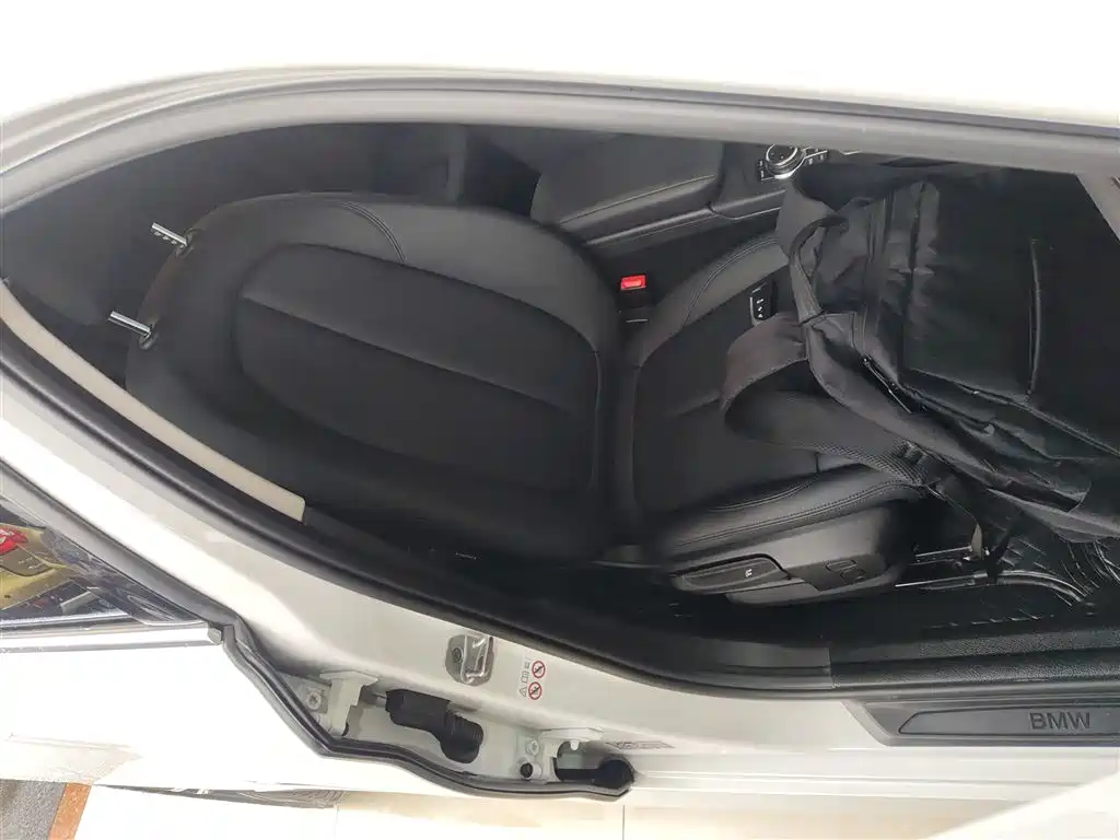 BMW 1 Series 2023 120i M Sports Edition купить на сайте DeffCars