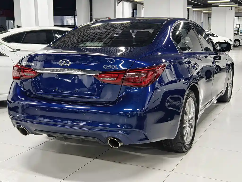 Infiniti Q50L 2018 2.0T Premium Edition National V купить на сайте DeffCars