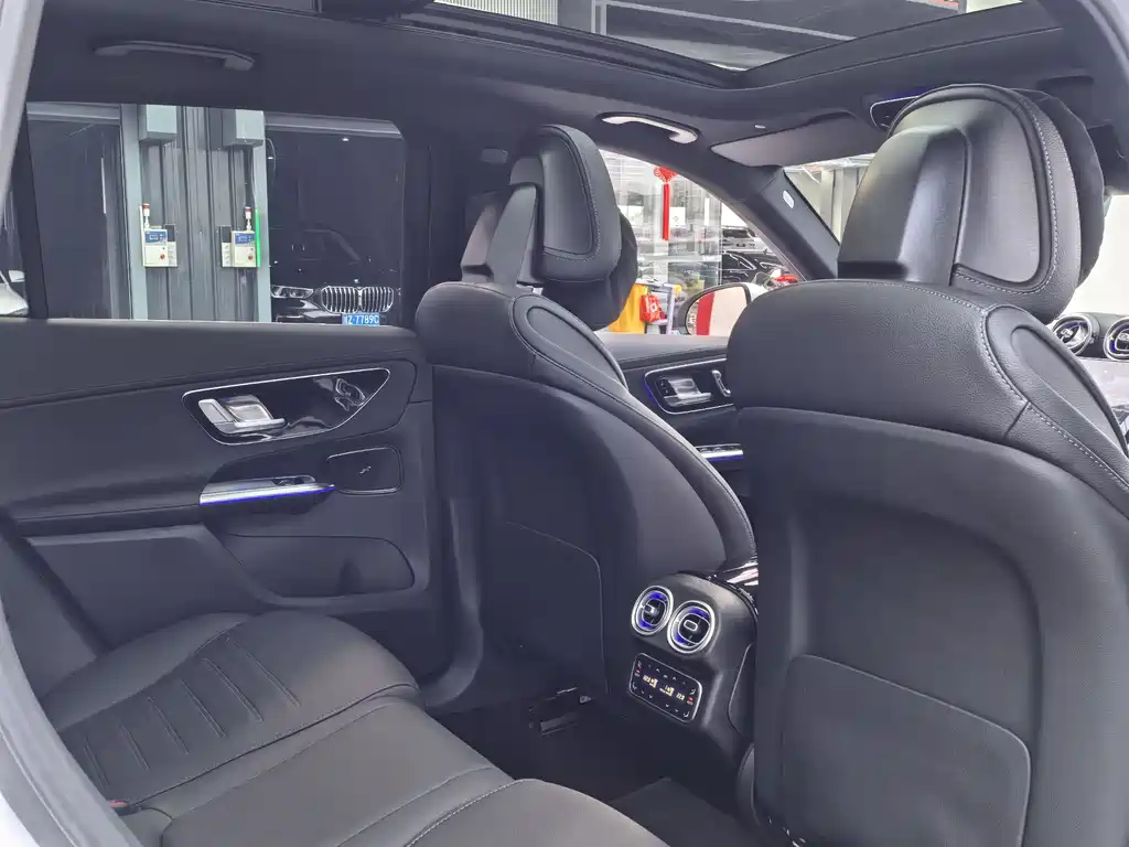 Mercedes-Benz GLC 2024 facelift GLC 260 L 4MATIC luxury model 5 seats купить на сайте DeffCars