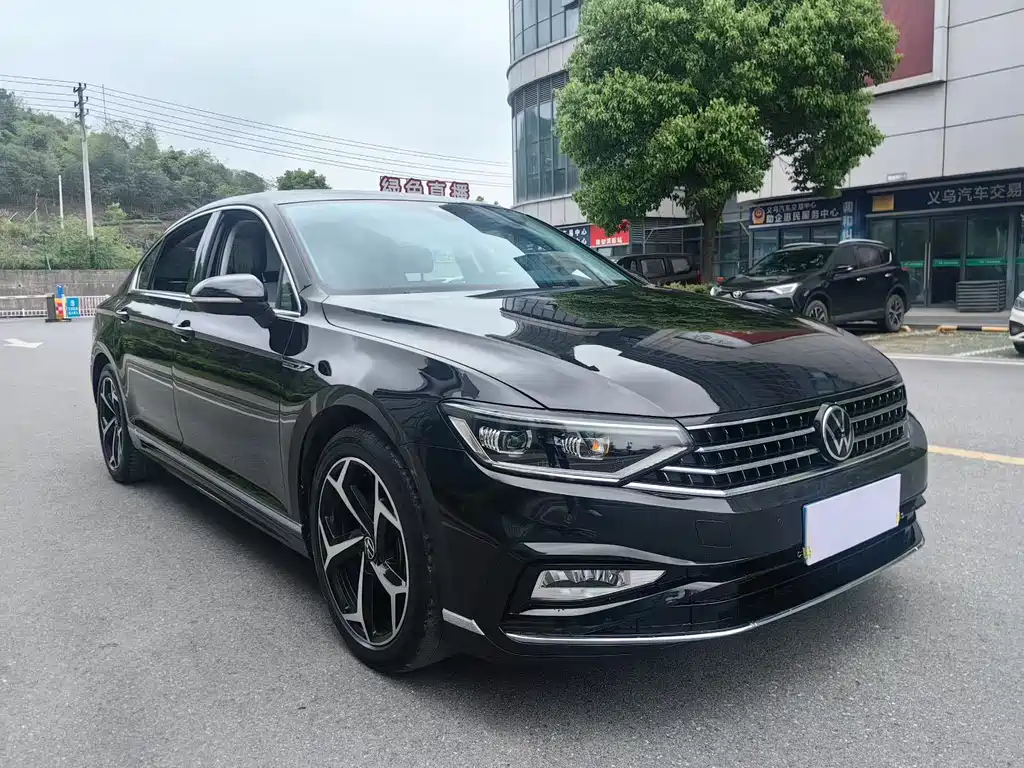 Magotan 2023 2 million commemorative edition 330TSI DSG luxury model купить на сайте DeffCars