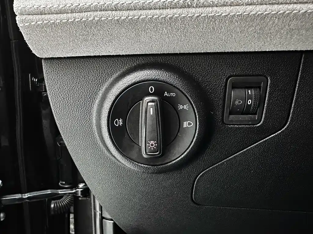 Jetta VS7 2022 280TSI automatic high-gloss glory version купить на сайте DeffCars