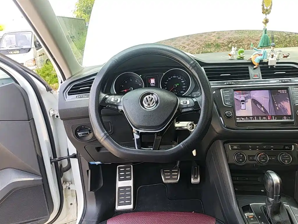 Tiguan 2017 280TSI two-wheel drive elite model купить на сайте DeffCars