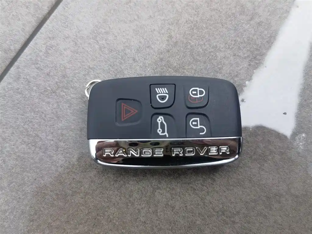 Range Rover Velar 2020 P340 R-DYNAMIC S купить на сайте DeffCars