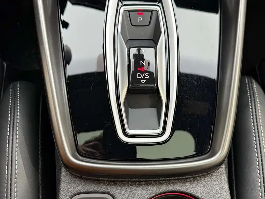 Audi A3 2026 A3L Limousine 35TFSI Flying Spur Exclusive купить на сайте DeffCars