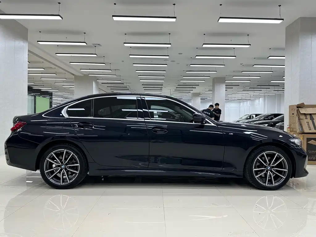 BMW 3 Series 2023 320Li M Sports Package купить на сайте DeffCars