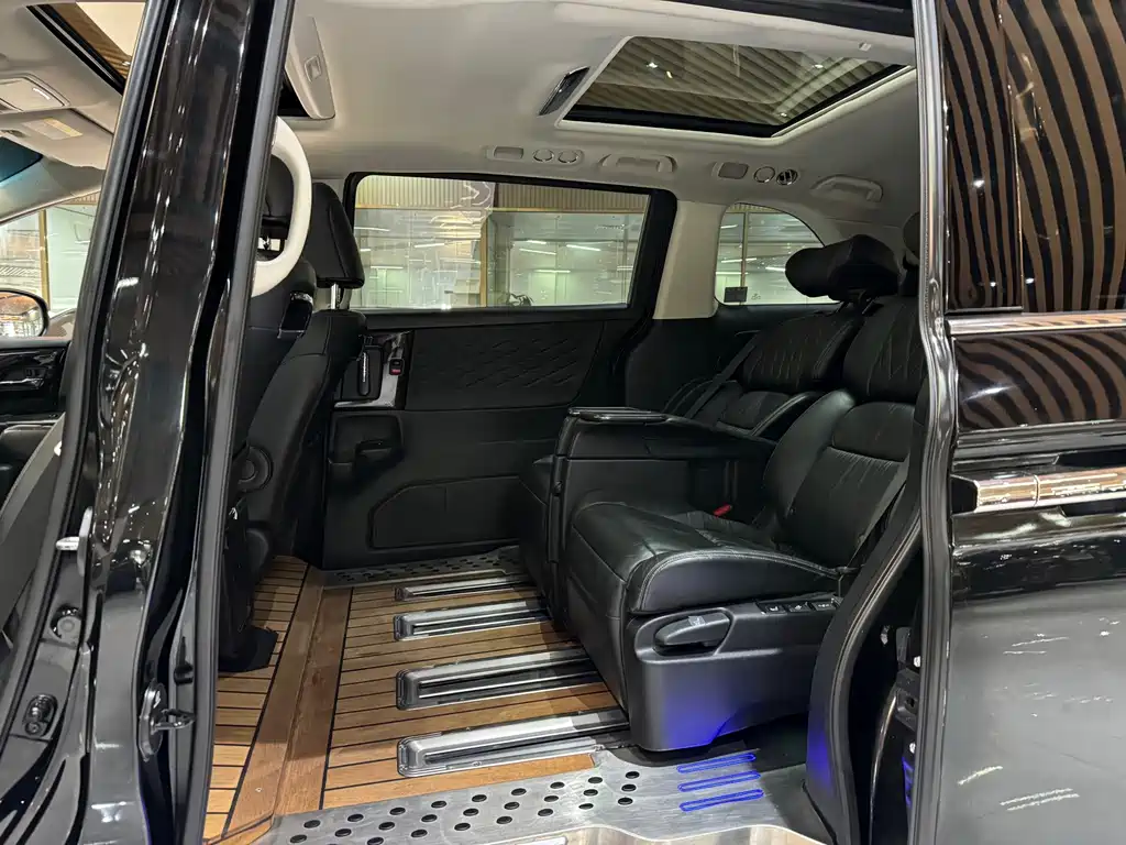 Elysion 2019 2.0L Hybrid Deluxe Edition купить на сайте DeffCars