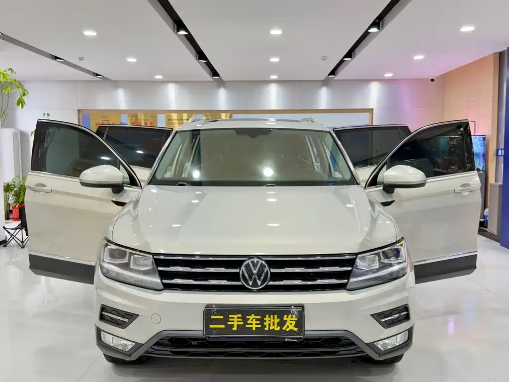 Tiguan L 2020 330TSI automatic two-wheel drive panoramic comfort version National VI купить на сайте DeffCars