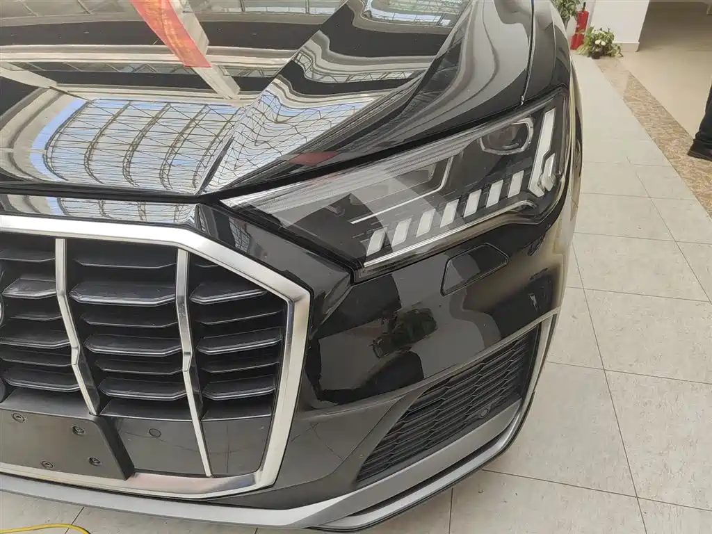 Audi Q7 2023 45 TFSI quattro S line sports купить на сайте DeffCars