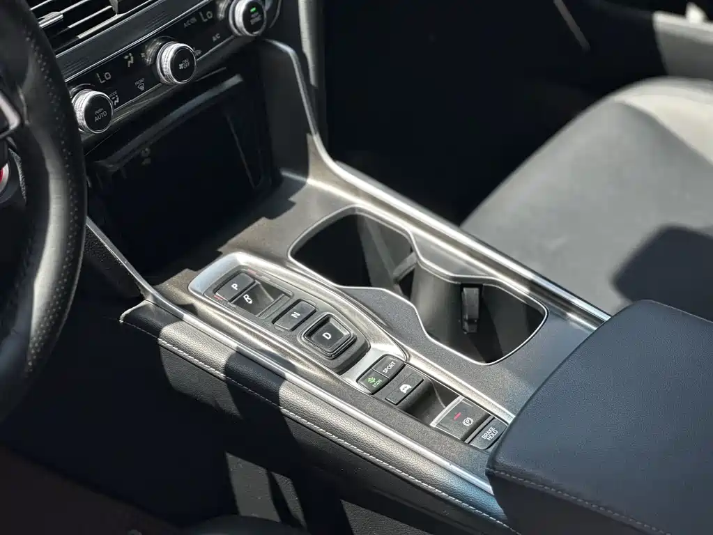 Accord 2018 Sharp·Hybrid 2.0L Sharp Collar Edition National V купить на сайте DeffCars