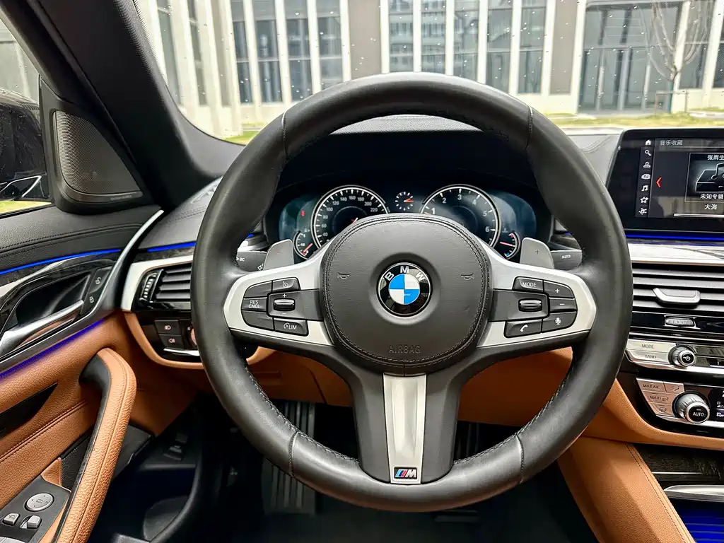 BMW 5 Series 2018 facelift 530Li Exclusive M Sports Package купить на сайте DeffCars