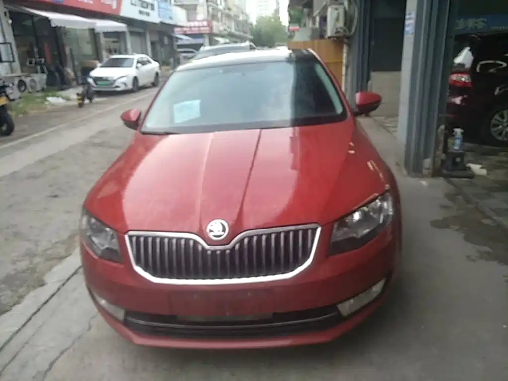 Octavia 2015 1.6L automatic Yijun version купить на сайте DeffCars