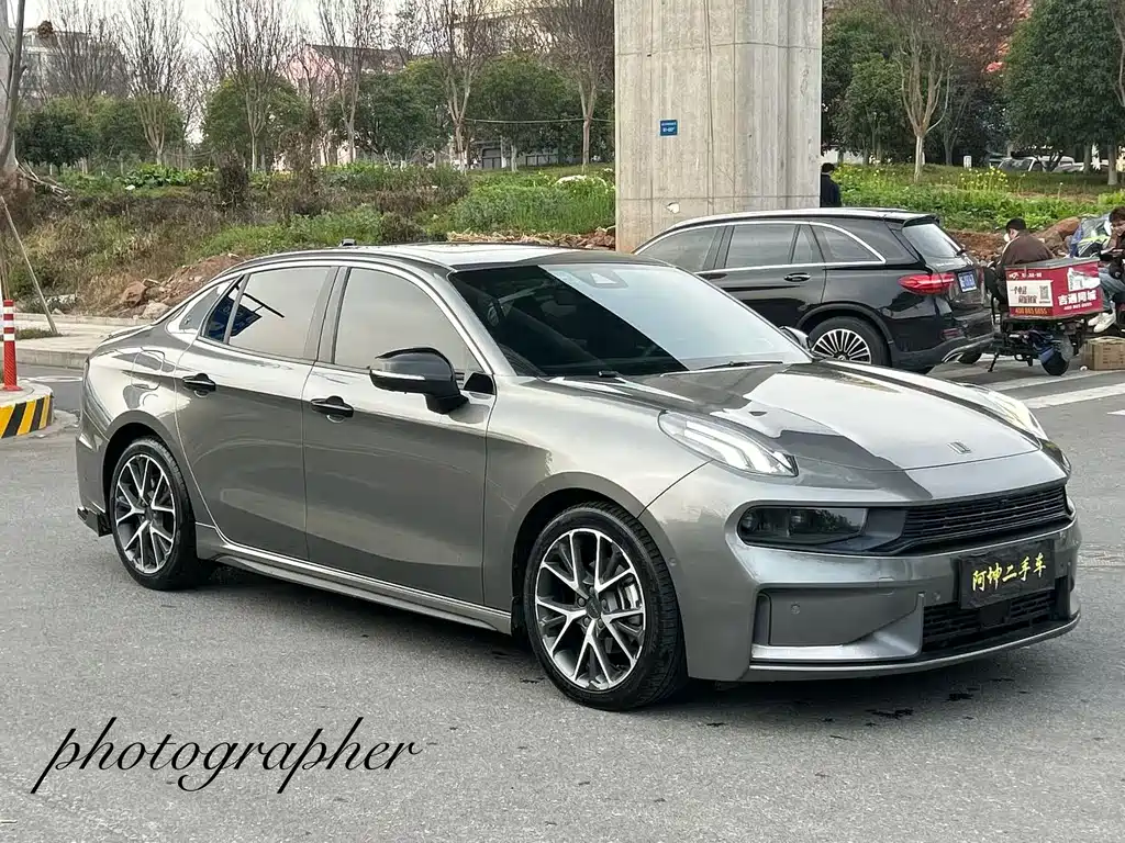 Lynk & Co 03 2022 2.0TD DCT Pro купить на сайте DeffCars
