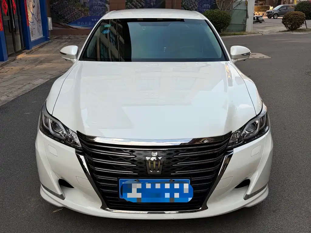 Crown 2018 2.0T Pioneer Edition купить на сайте DeffCars