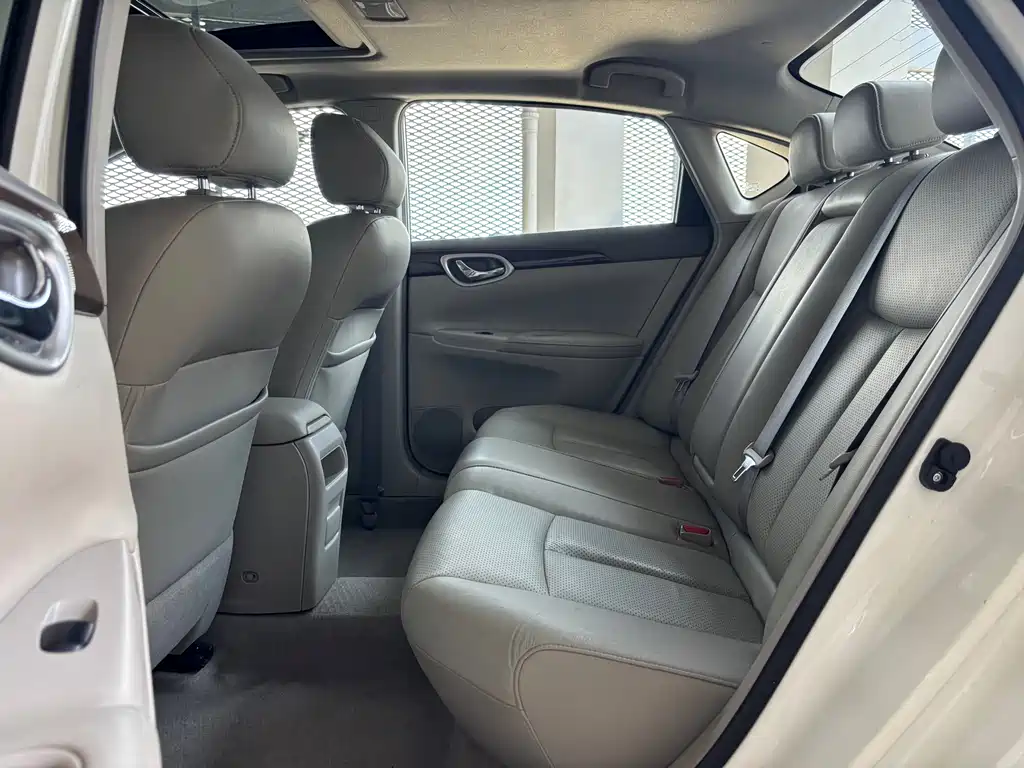 Sylphy 2012 1.6XL CVT Deluxe Edition купить на сайте DeffCars