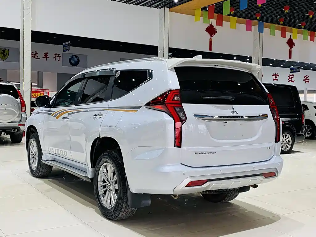 Pajero Jinchang Imported 2020 3.0L Deluxe Edition купить на сайте DeffCars