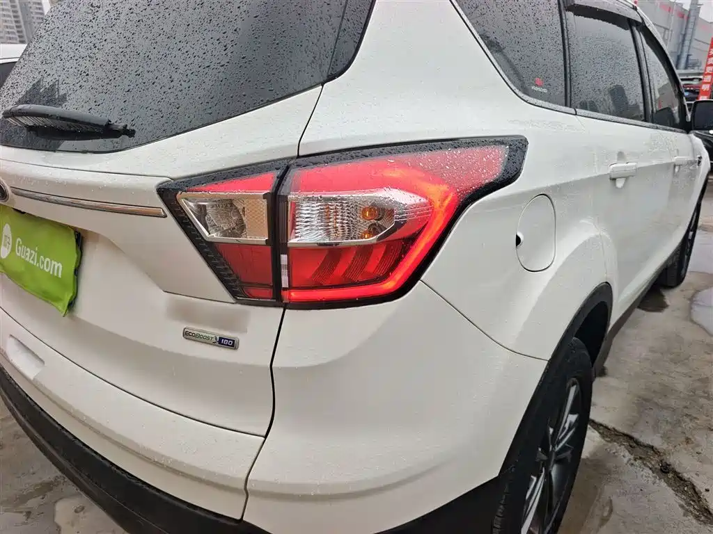 Escape 2019 EcoBoost 180 two-wheel drive platinum airfoil National VI купить на сайте DeffCars