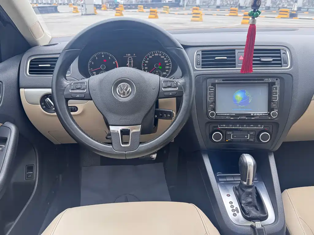 Sagitar 2014 1.4TSI automatic luxury model купить на сайте DeffCars