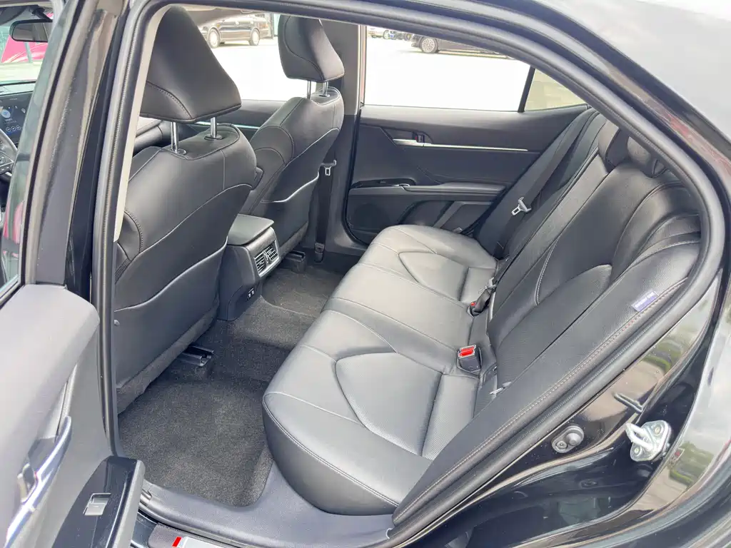 Camry 2021 2.0G Deluxe Edition купить на сайте DeffCars