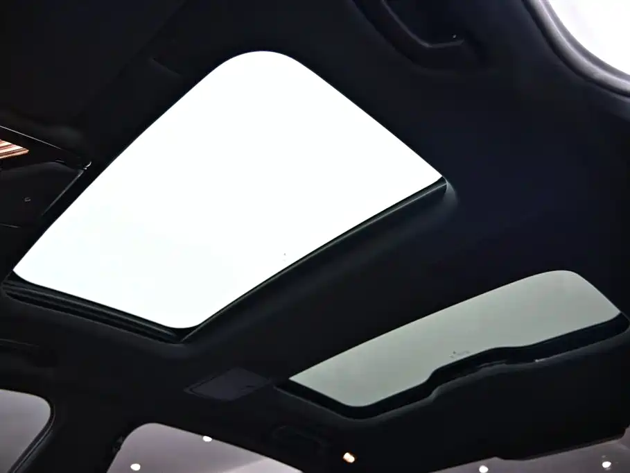 BMW 5 Series 2023 530Li Leading M Sports Package купить на сайте DeffCars