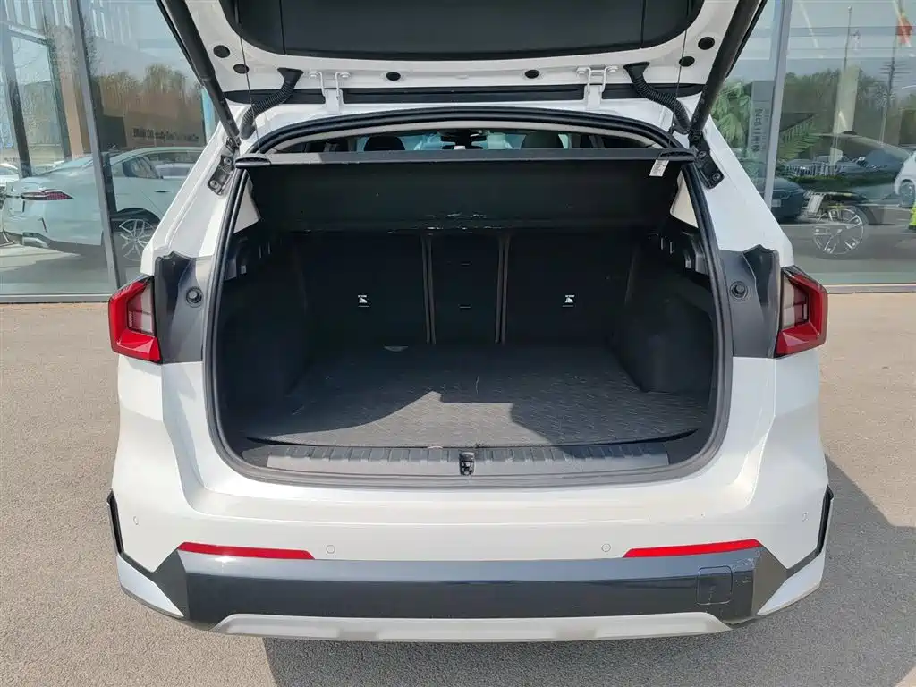 BMW X1 2025 sDrive25Li X Design Package купить на сайте DeffCars