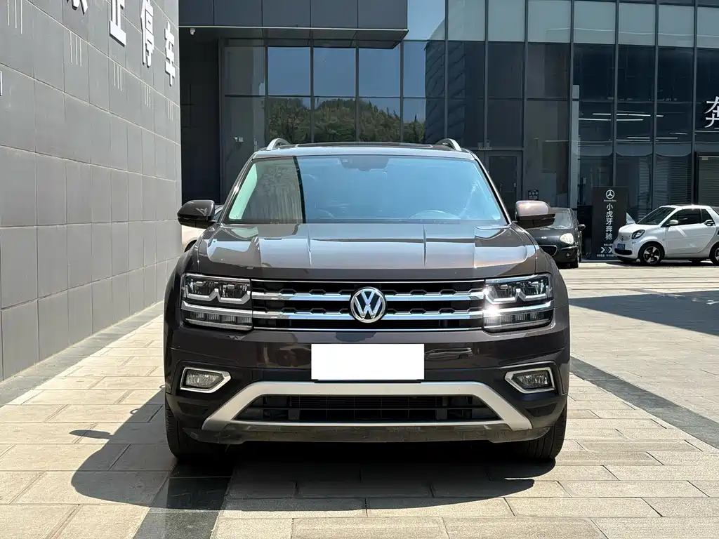 Touron 2020 380TSI four-wheel drive luxury version National VI купить на сайте DeffCars