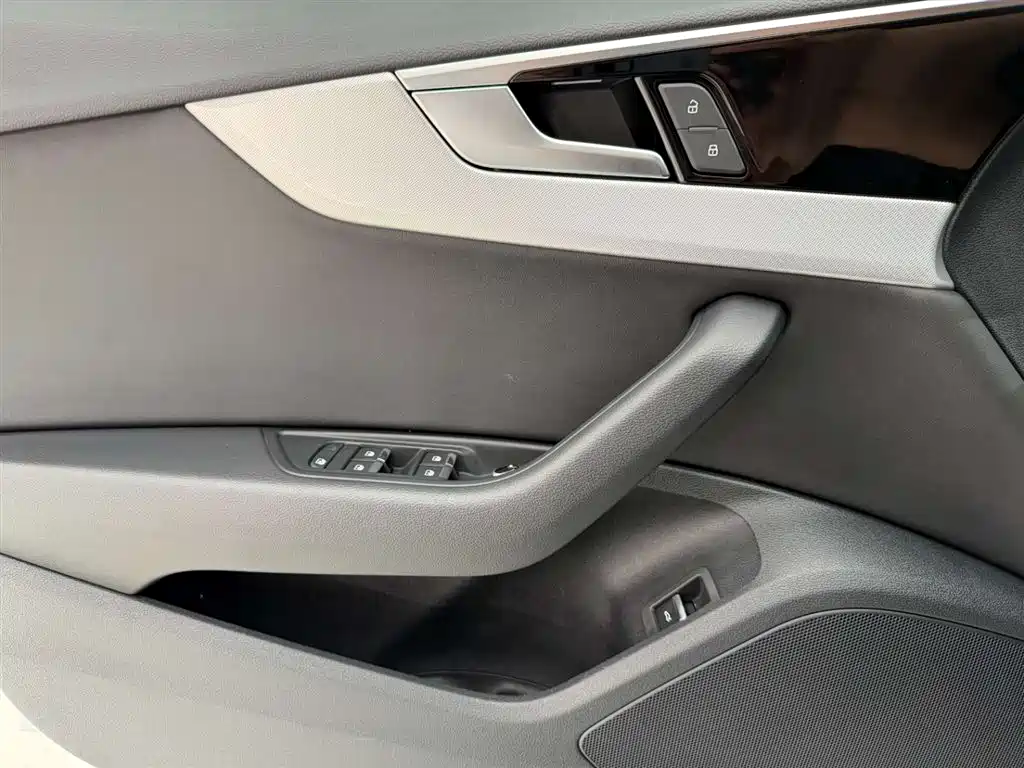 Audi A5 imported 2023 Sportback 40 TFSI fashionable and dynamic купить на сайте DeffCars