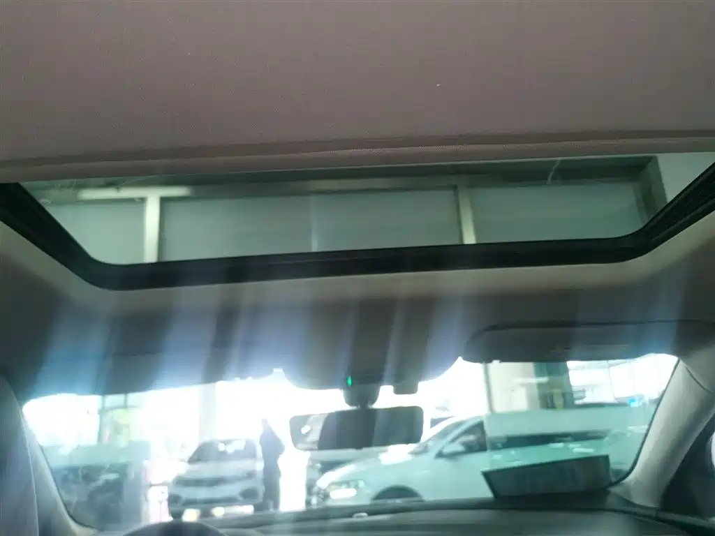 Regal 2023 552T smart model купить на сайте DeffCars