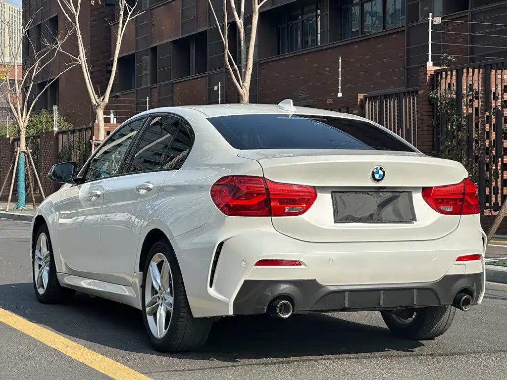 BMW 1 Series 2022 120i M Sports Night Edition купить на сайте DeffCars