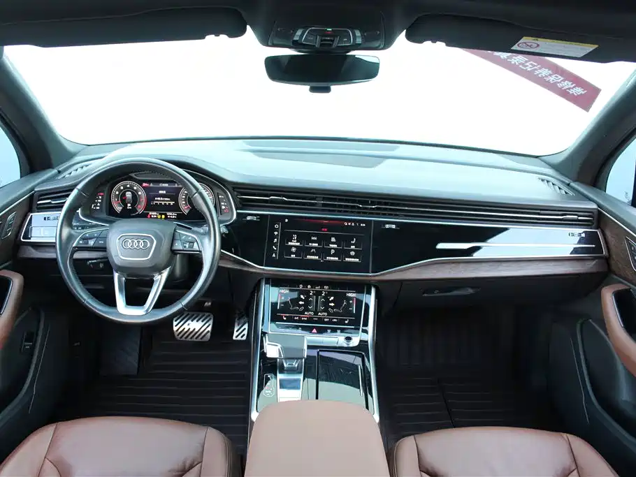 Audi Q7 2021 55 TFSI quattro S line sports version купить на сайте DeffCars