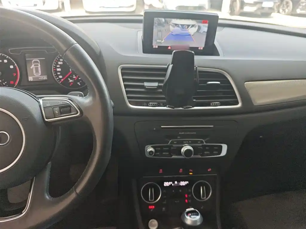 Audi Q3 2018 30th Anniversary Model 35 TFSI Sports купить на сайте DeffCars