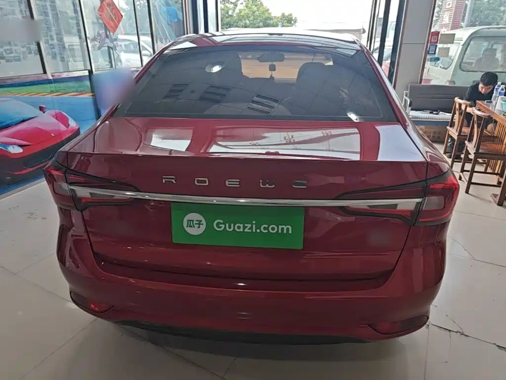 ROEWE i5 2019 1.5L Manual 4G Internet Leader Ultimate Edition купить на сайте DeffCars