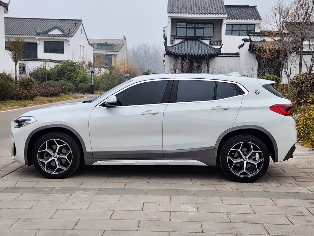 BMW X2 imported 2019 sDrive20i M off-road package National VI купить на сайте DeffCars