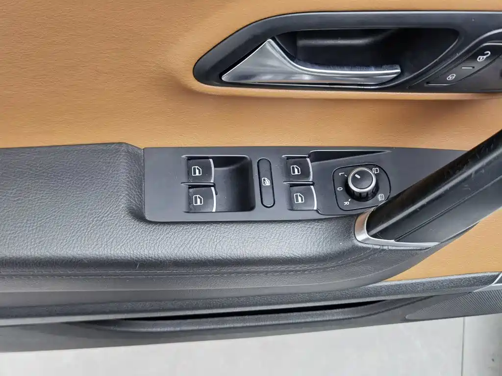 FAW-Volkswagen CC 2013 2.0TSI Extreme купить на сайте DeffCars