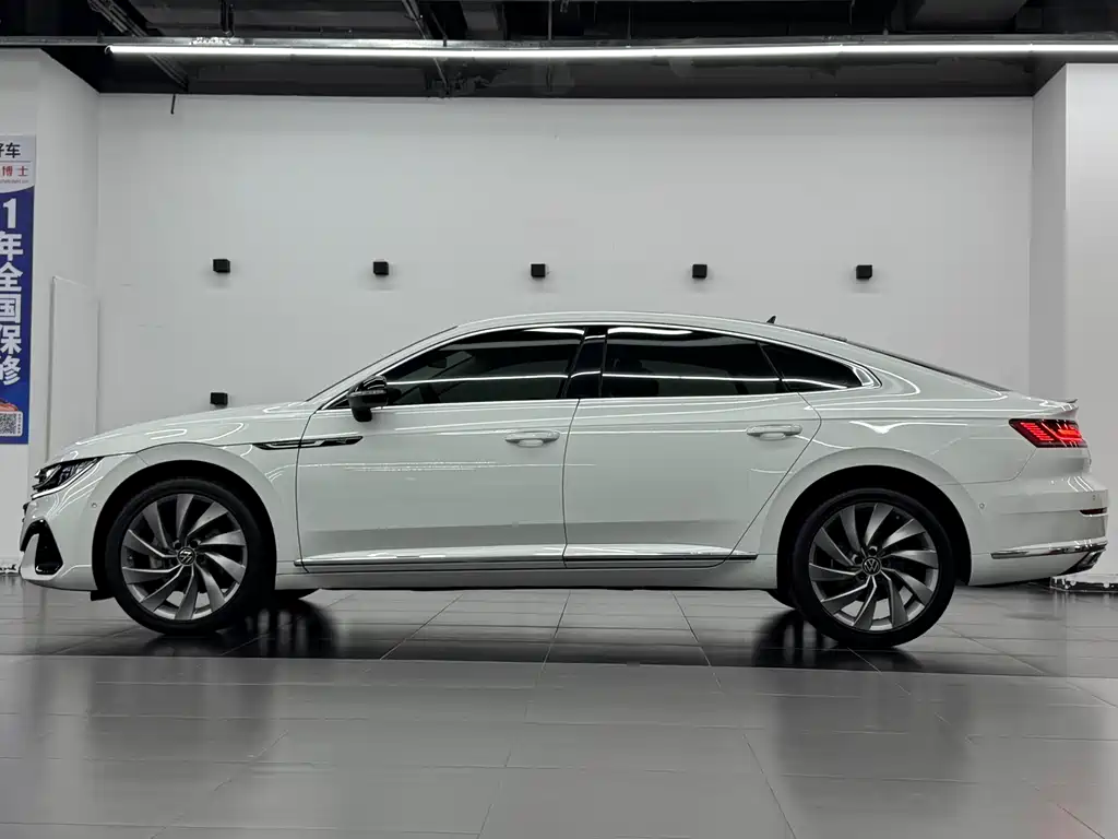 FAW-Volkswagen CC 2023 380TSI eye-catching version купить на сайте DeffCars