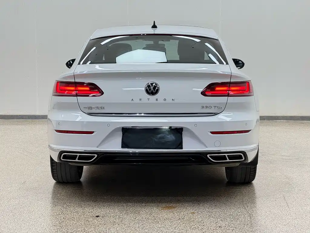 FAW-Volkswagen CC 2023 330TSI Dazzling Edition купить на сайте DeffCars