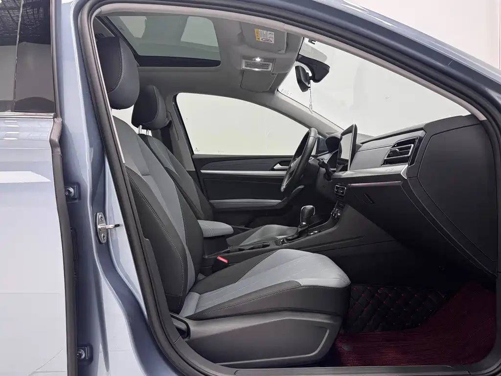 Lavida 2023 1.5L automatic 5 million version купить на сайте DeffCars