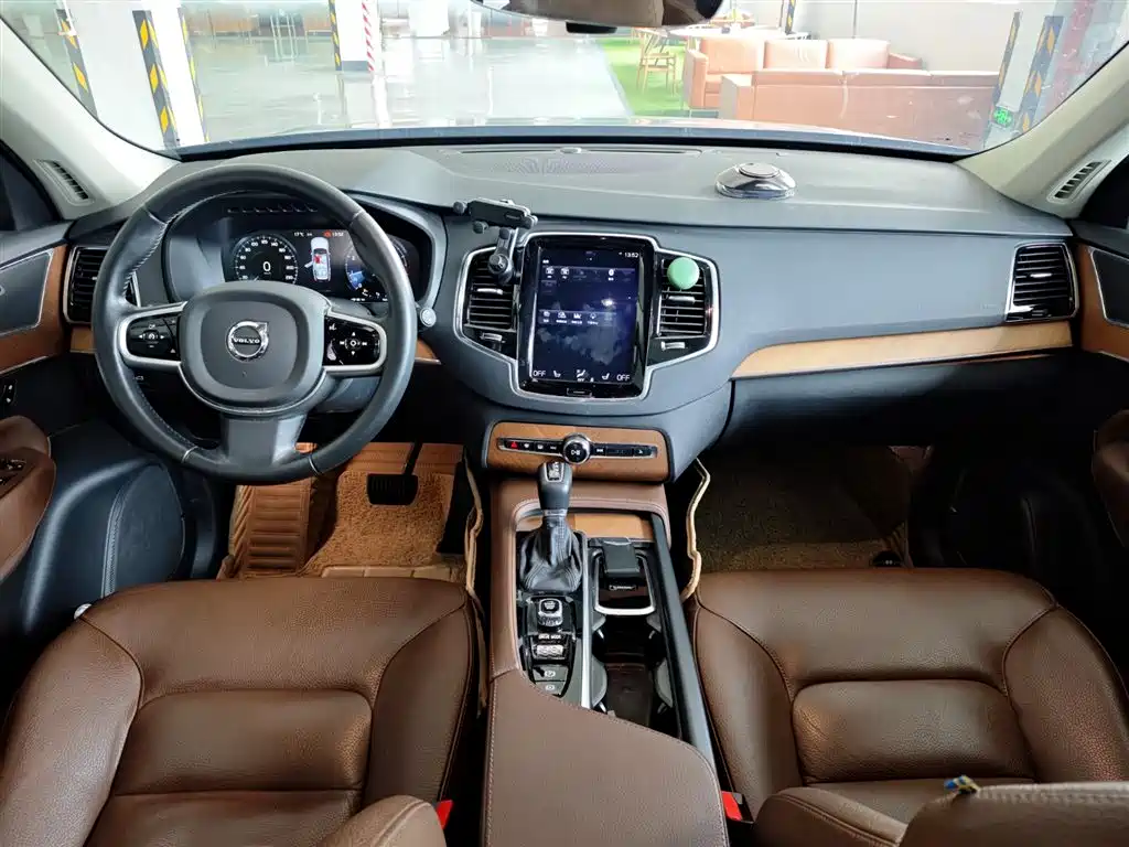 Volvo XC90 2019 T6 Zhiyi Edition 7 seats National V купить на сайте DeffCars